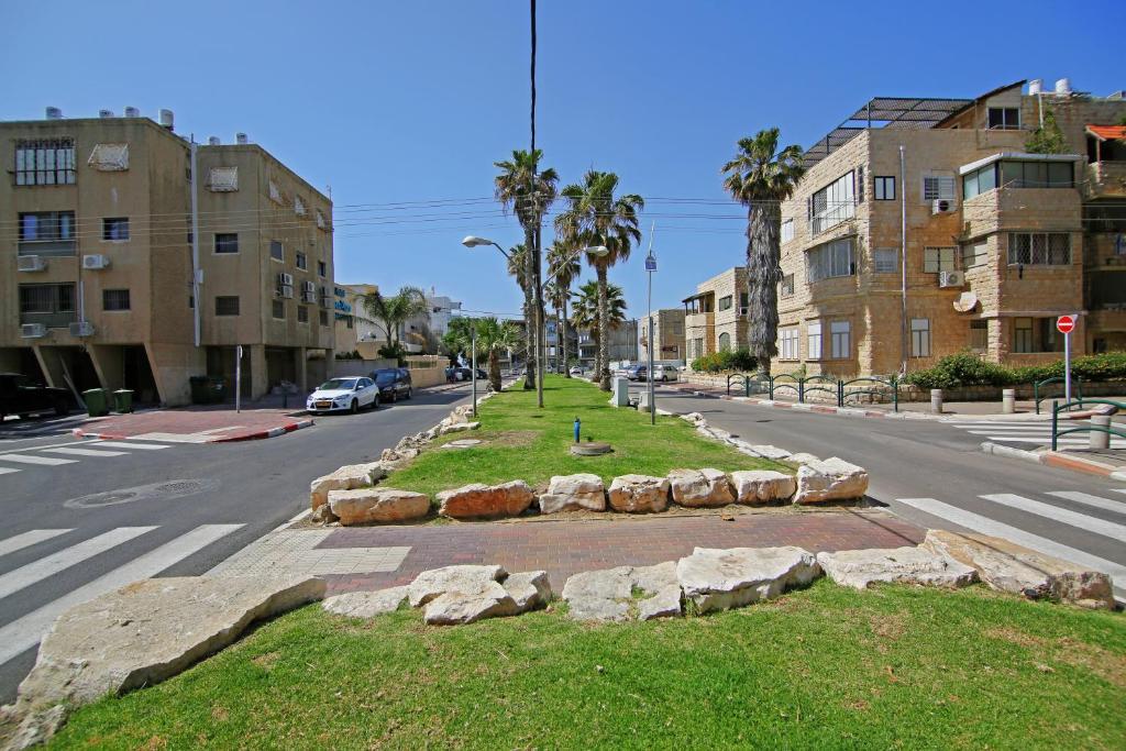 Sea Plaza Hotel Haifa Bagian luar foto