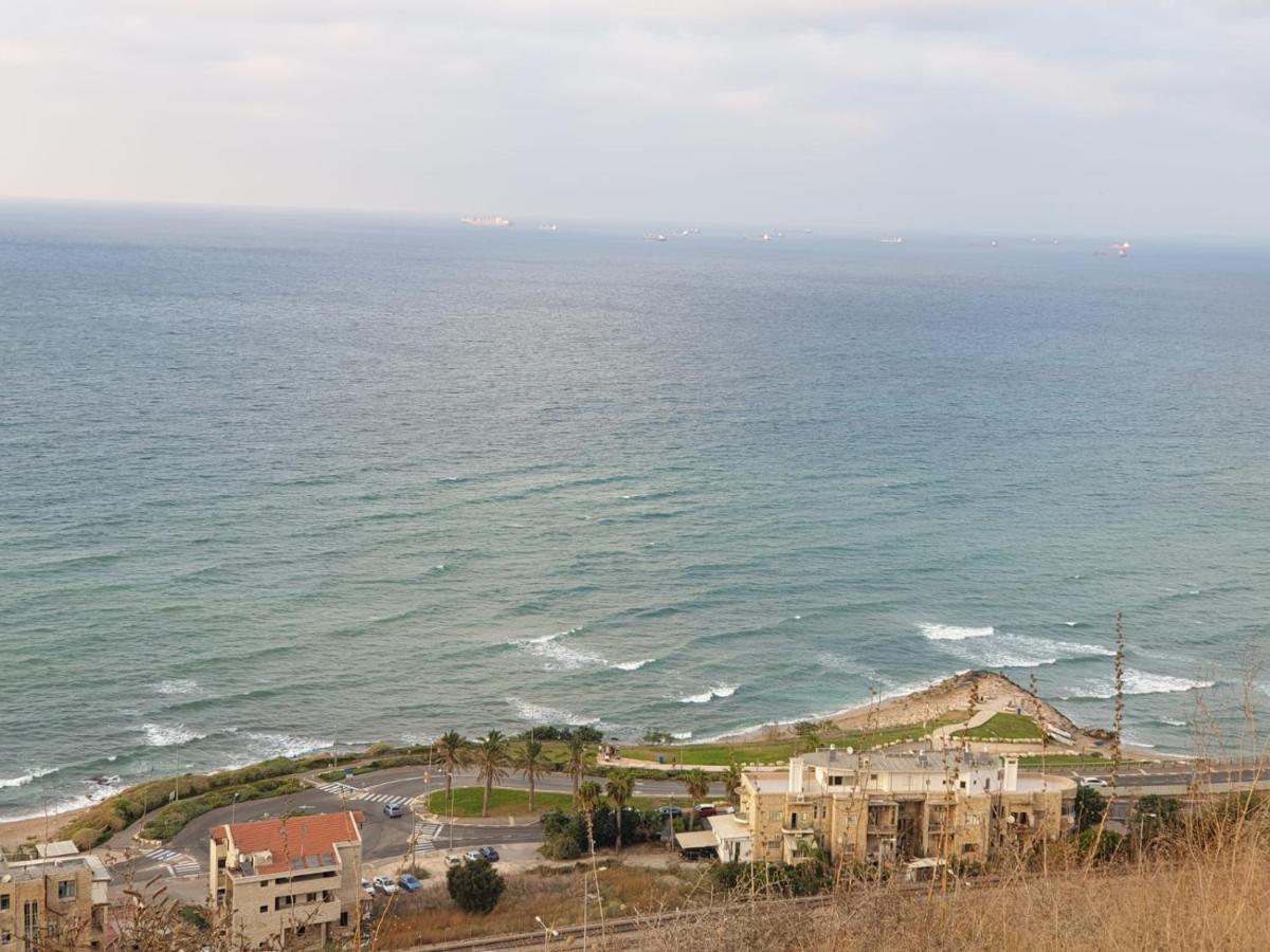 Sea Plaza Hotel Haifa Bagian luar foto