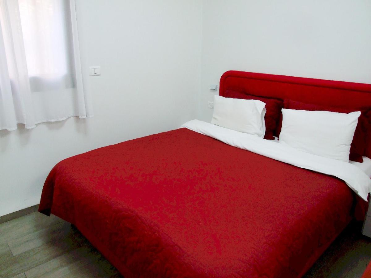 Sea Plaza Hotel Haifa Bagian luar foto
